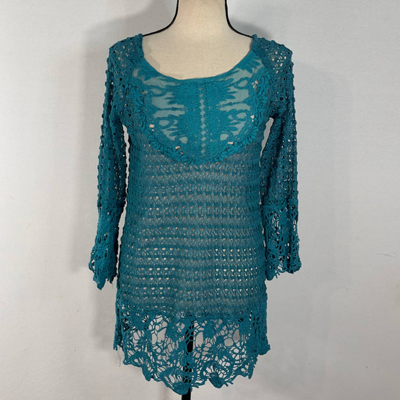 Umgee Tops - NWOT Umgee Blue Crochet Lace Tunic Top Women's Size Medium